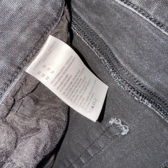 AEO Shorts - Picture 3 of 4